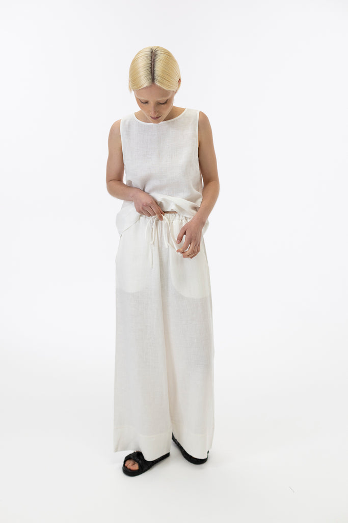 Wide leg pants / Milk