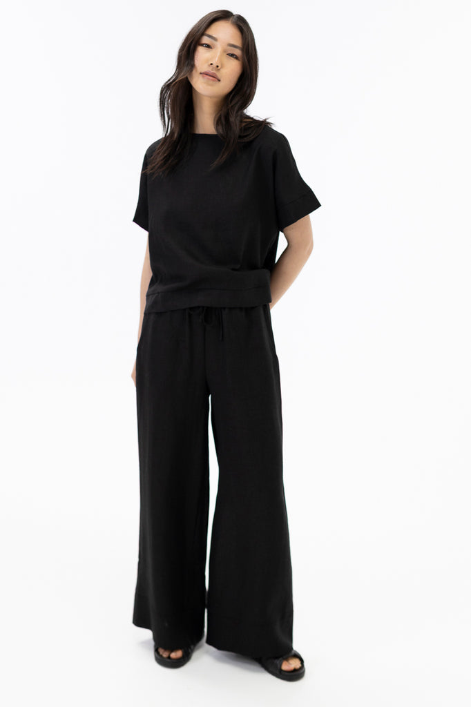Wide leg pants / Black