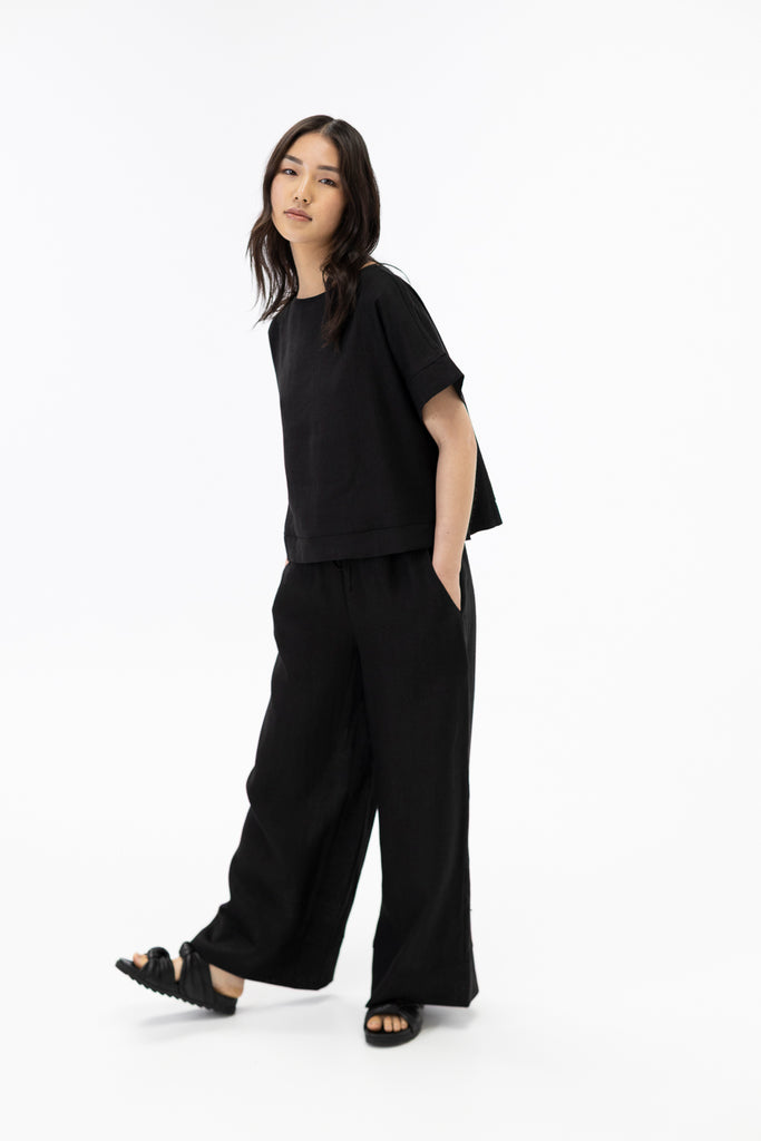 Wide leg pants / Black