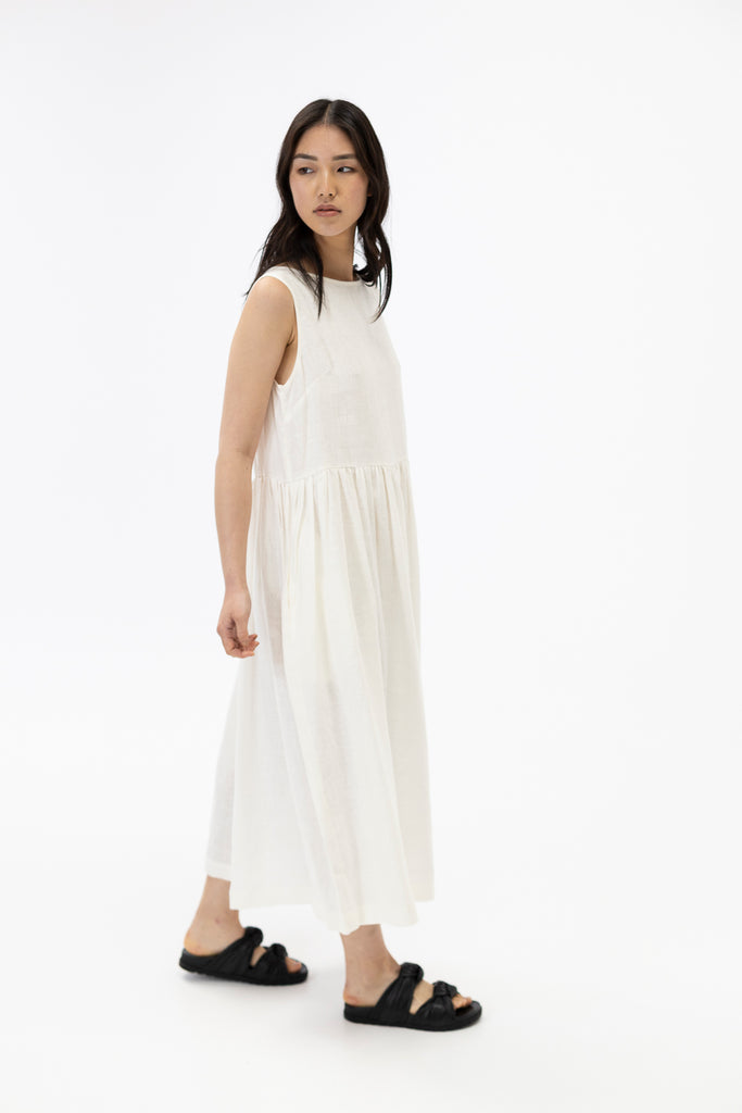 Sleeveless Dress / Milk