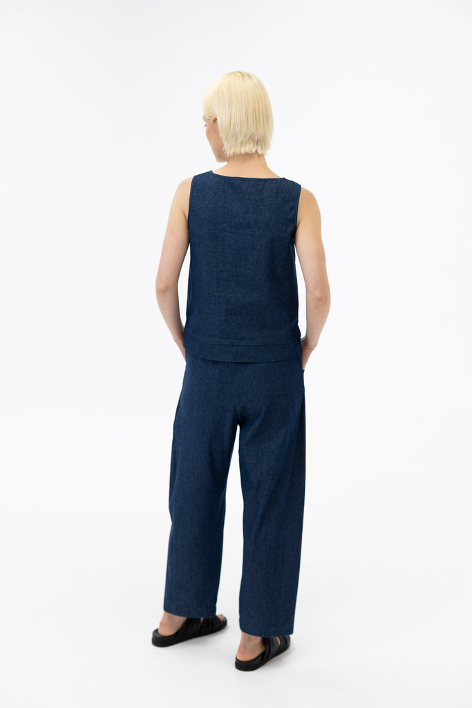 Sleeveless top / Ink Denim