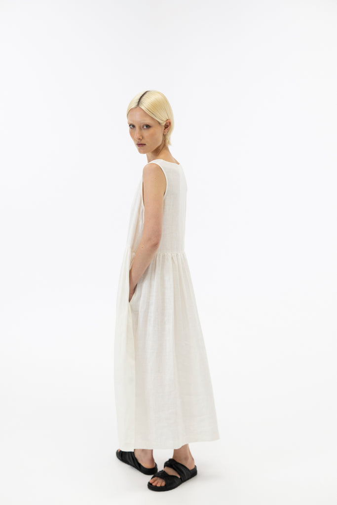 Sleeveless Dress / Milk