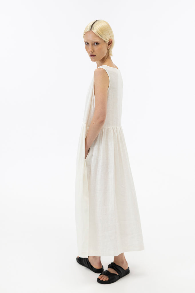 Sleeveless Dress / Milk